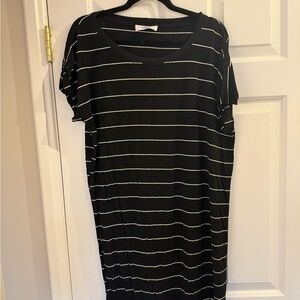 Black and White Striped Women's Dress - Carly Jean Los Angeles